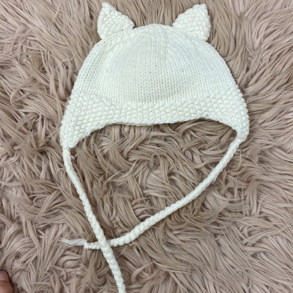Hello Kitty Crochet Hat - Picture 3 of 3